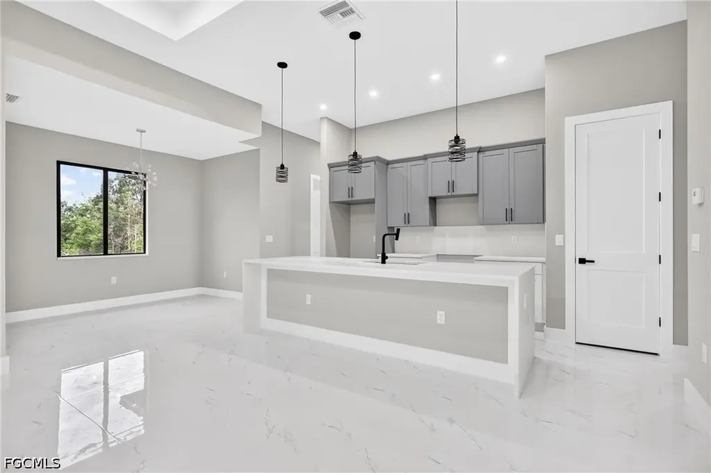 2701 28th Street SW Lehigh Acres FL 33976