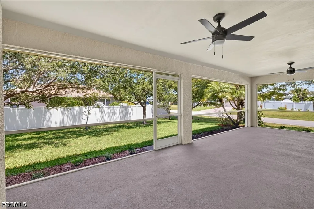 1702 SW 1st Avenue Cape Coral FL 33991
