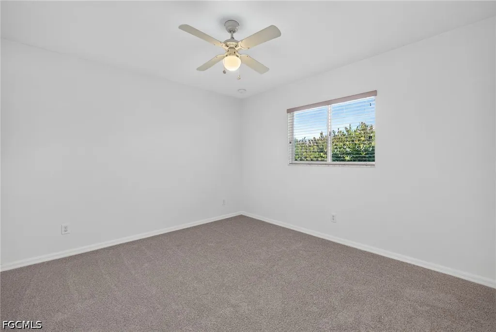 1702 SW 1st Avenue Cape Coral FL 33991