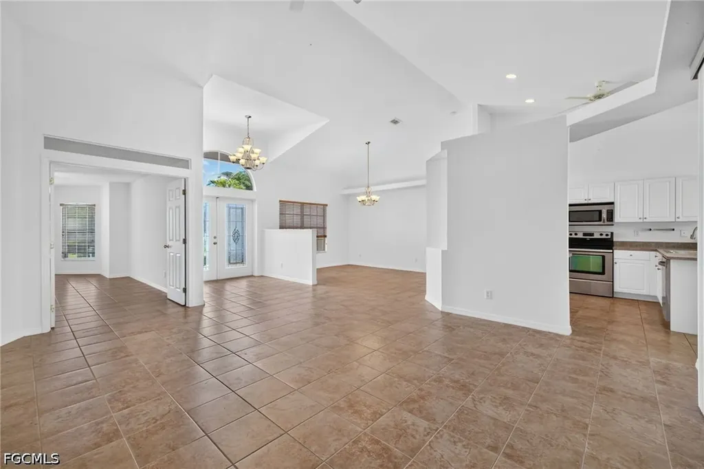 1702 SW 1st Avenue Cape Coral FL 33991