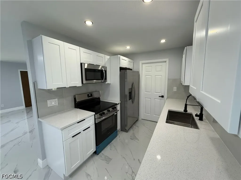 2008 Lotus Road Fort Myers FL 33905