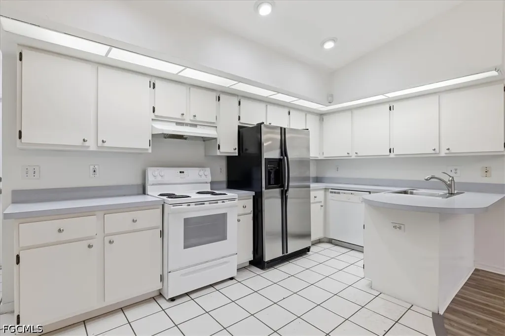 603 SE 7th Street Cape Coral FL 33990