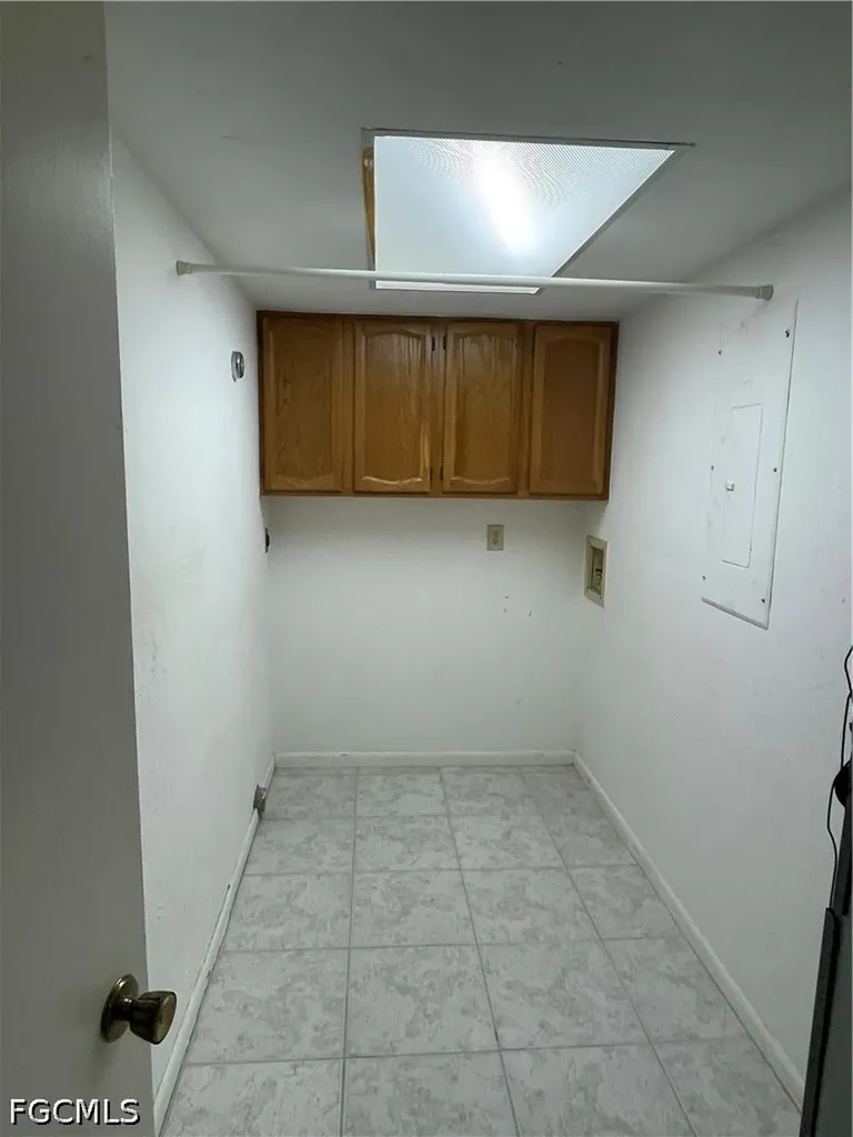 1615 SE 46th Lane Cape Coral FL 33904