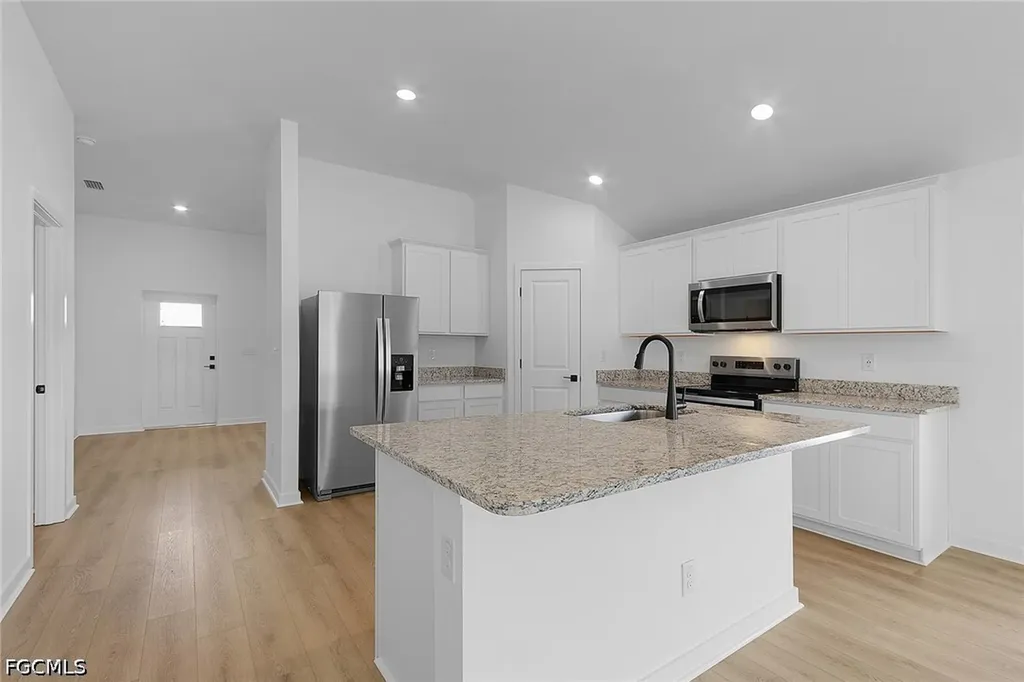 252 Lunette Street Fort Myers FL 33913