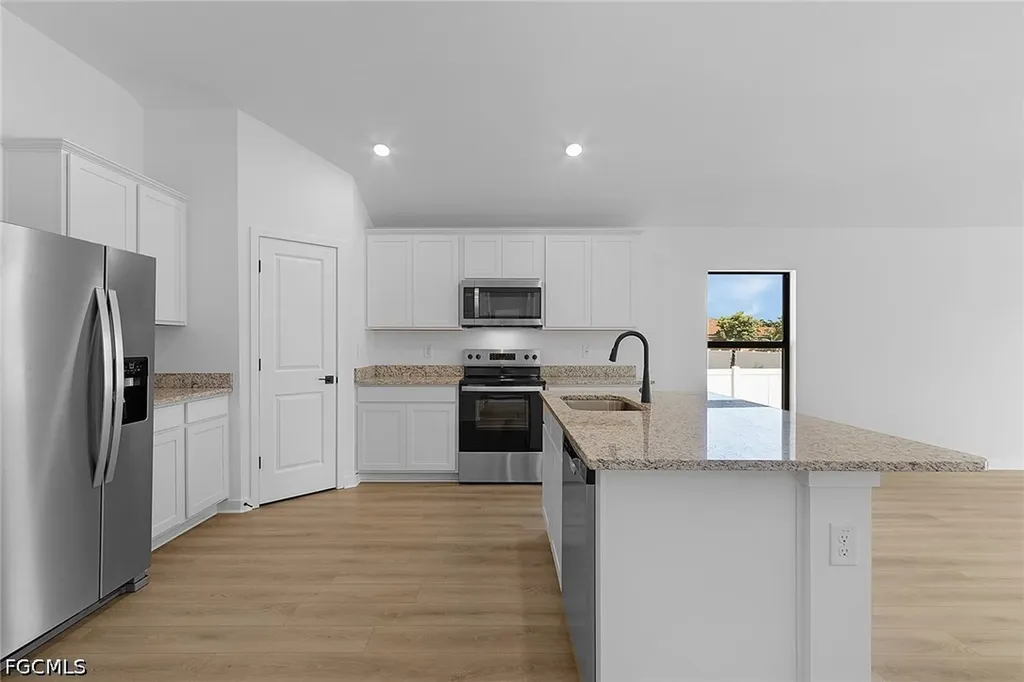 252 Lunette Street Fort Myers FL 33913