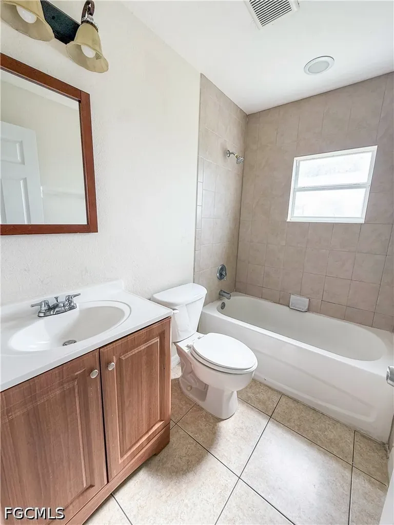 2602 24th Street SW Lehigh Acres FL 33976