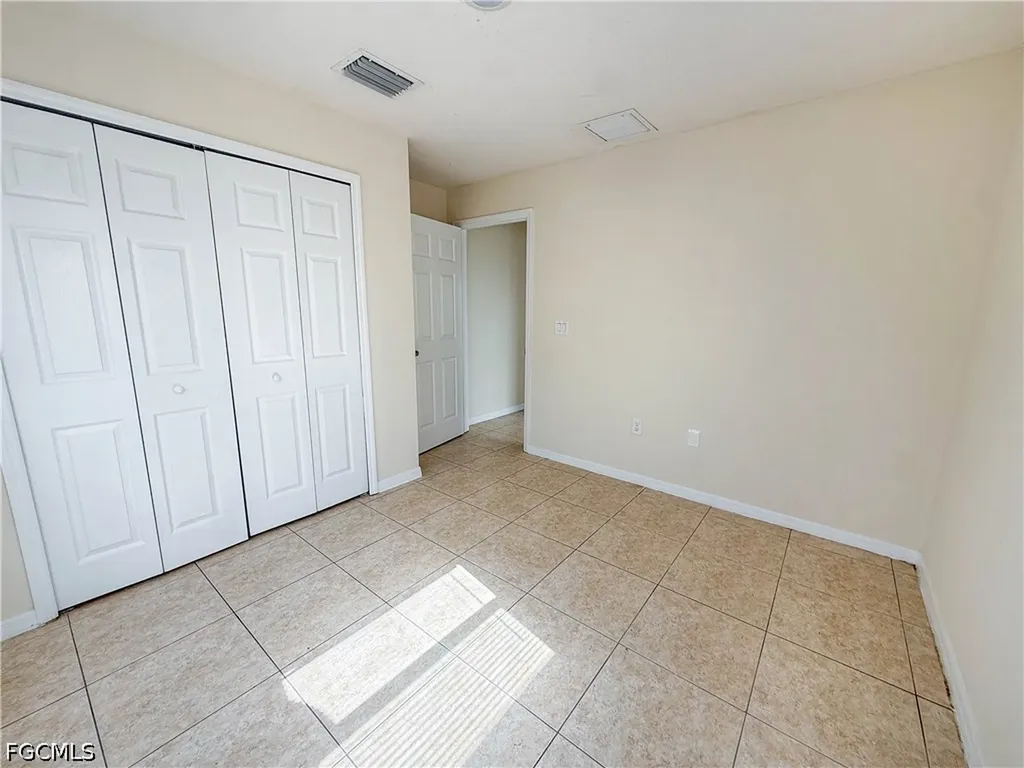 2602 24th Street SW Lehigh Acres FL 33976