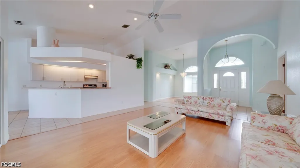 3902 SE 13th Avenue Cape Coral FL 33904