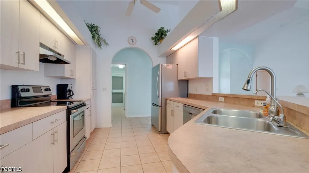 3902 SE 13th Avenue Cape Coral FL 33904
