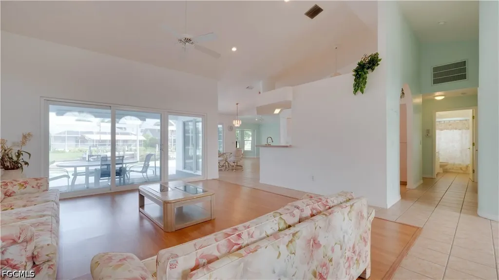 3902 SE 13th Avenue Cape Coral FL 33904