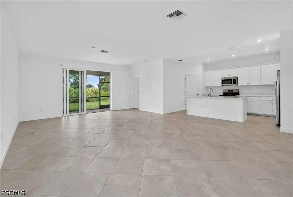 9156 Leatherwood Loop Lehigh Acres FL 33936