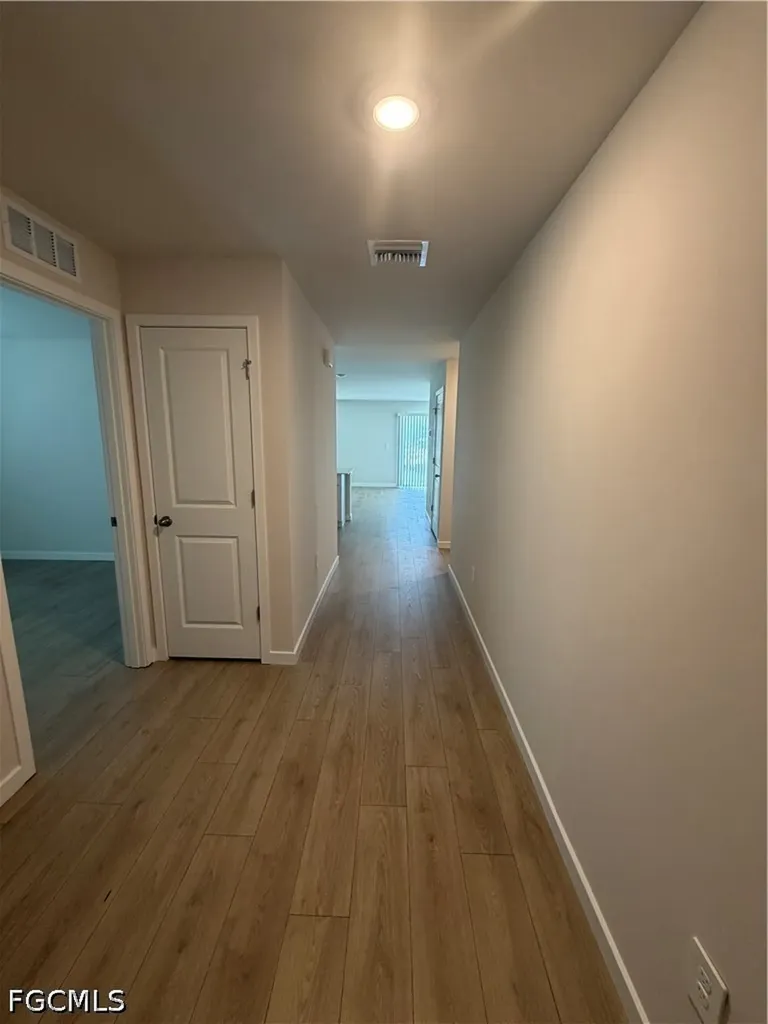 1106 NE 39th Terrace Cape Coral FL 33909