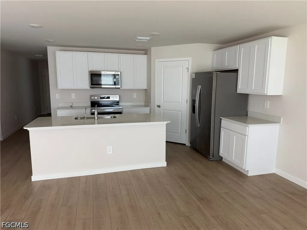 1106 NE 39th Terrace Cape Coral FL 33909