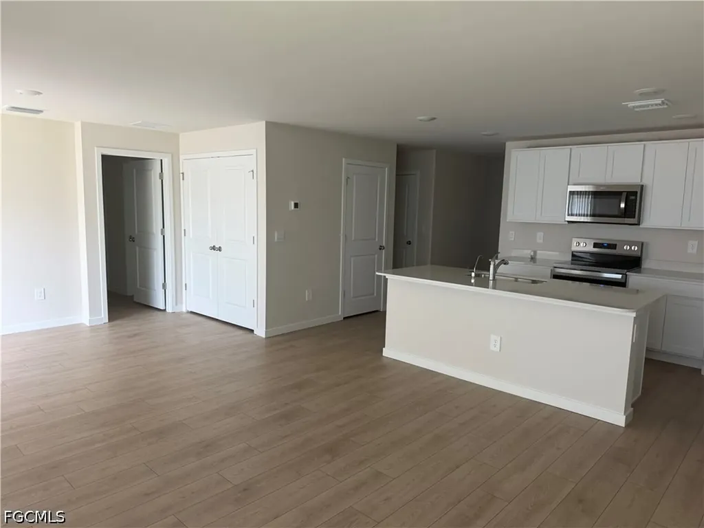 1106 NE 39th Terrace Cape Coral FL 33909