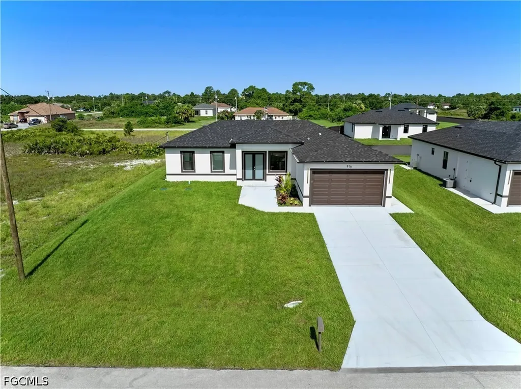 916 Manresa Avenue S Lehigh Acres FL 33974