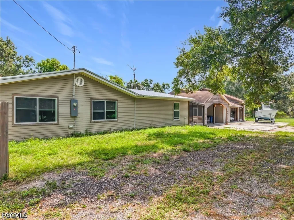 19330 Meredith Road North Fort Myers FL 33917