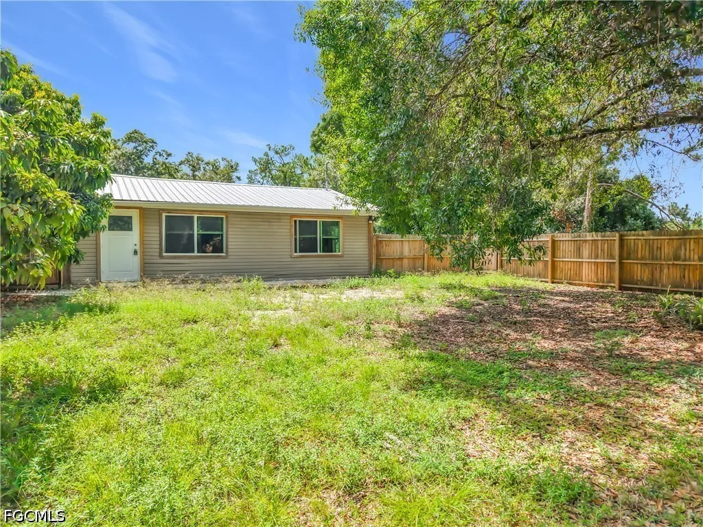 19330 Meredith Road North Fort Myers FL 33917