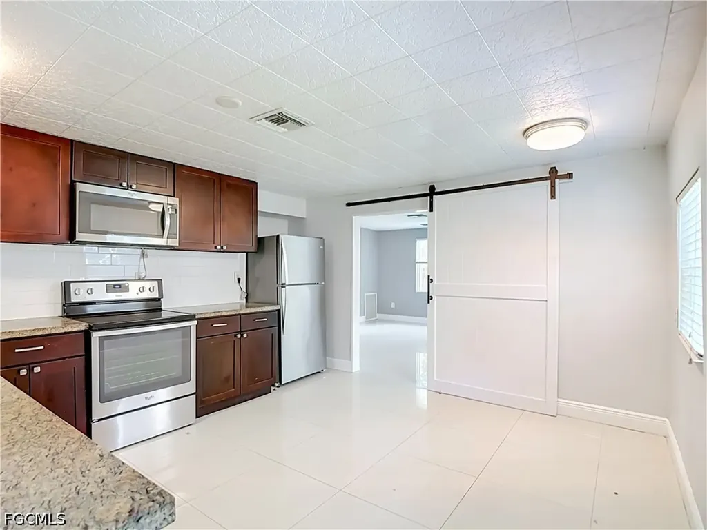 19330 Meredith Road North Fort Myers FL 33917