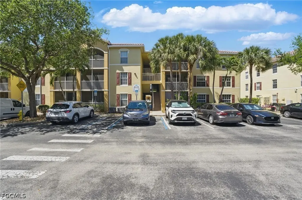 4121 Residence Drive Fort Myers FL 33901
