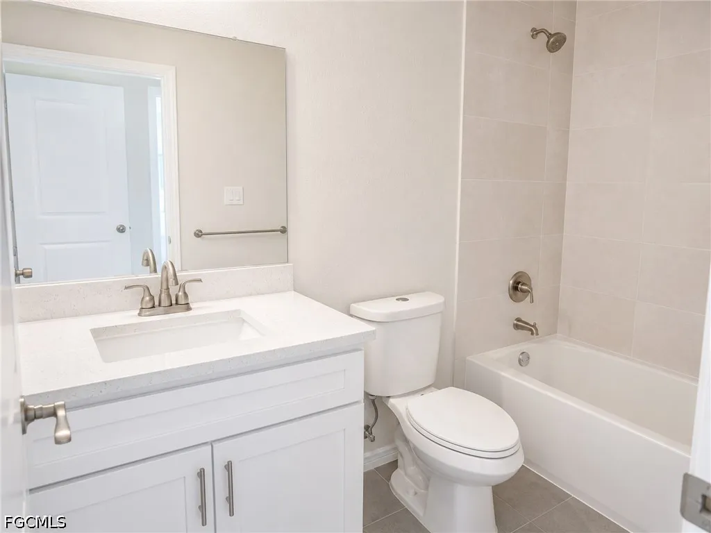 1501 NE 43rd Terrace Cape Coral FL 33909