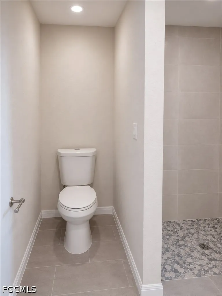 1501 NE 43rd Terrace Cape Coral FL 33909