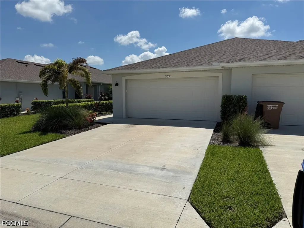 9093 Leatherwood Loop Lehigh Acres FL 33936