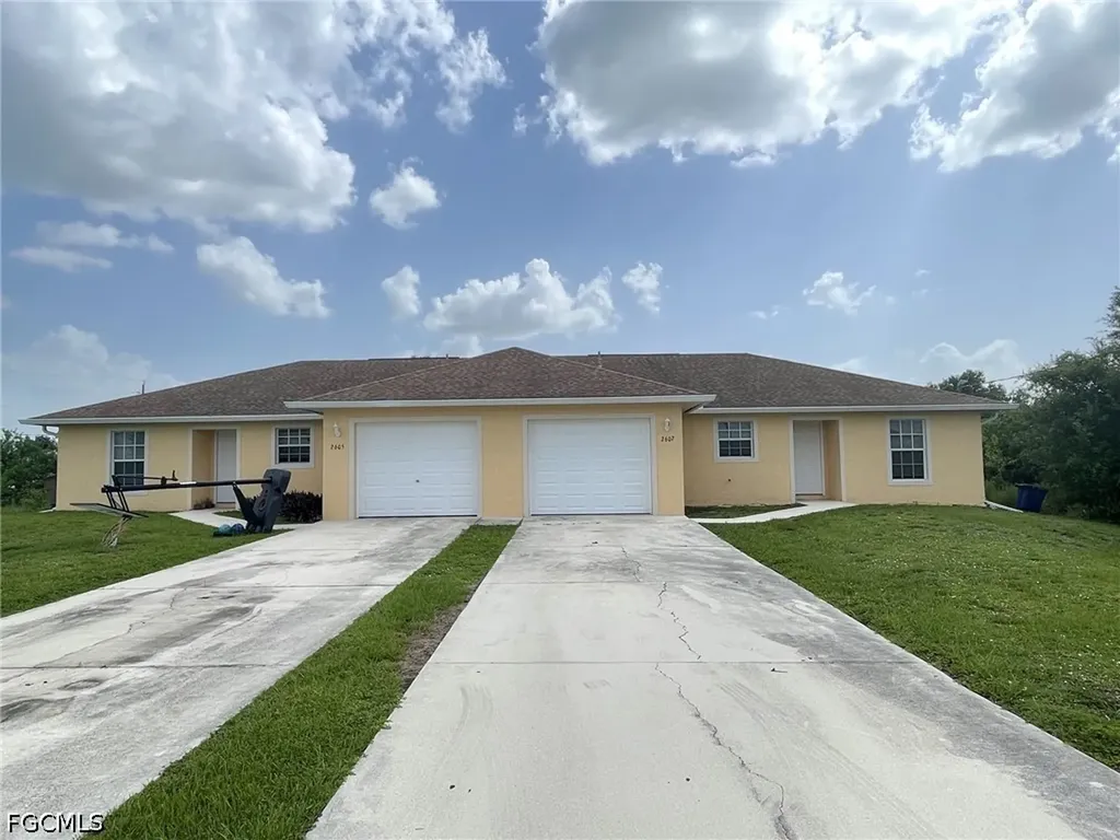 2605/2607 Sunniland Boulevard Lehigh Acres FL 33971