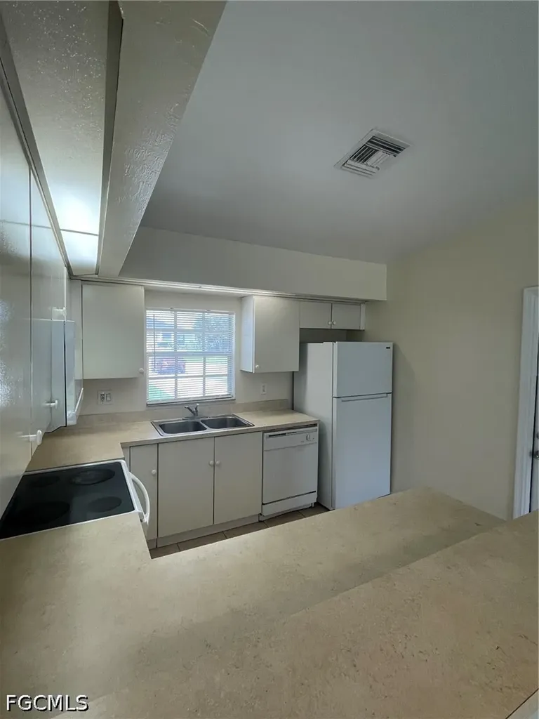 2605/2607 Sunniland Boulevard Lehigh Acres FL 33971