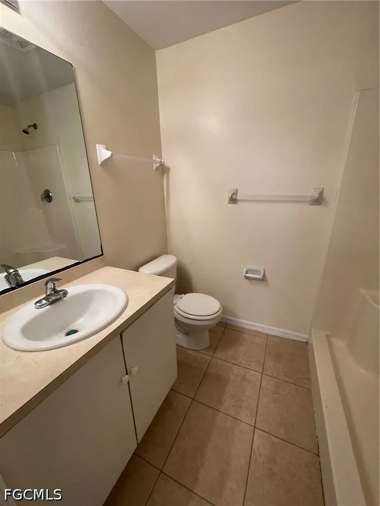 2605/2607 Sunniland Boulevard Lehigh Acres FL 33971