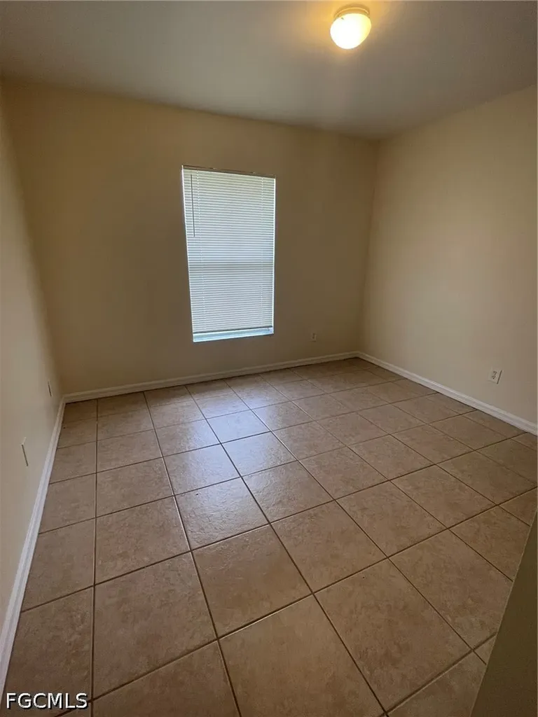 2605/2607 Sunniland Boulevard Lehigh Acres FL 33971