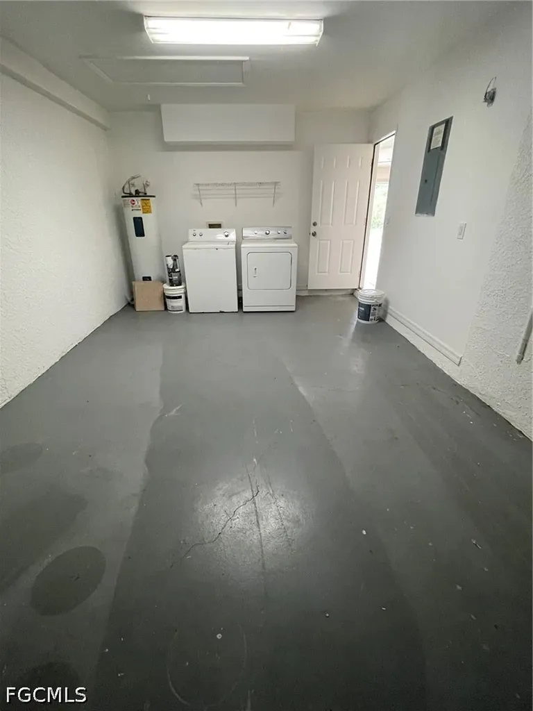 2605/2607 Sunniland Boulevard Lehigh Acres FL 33971