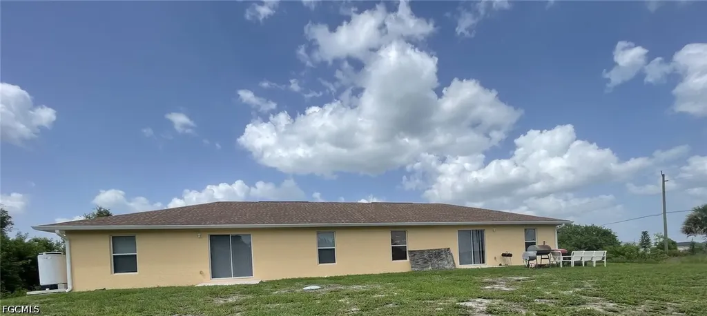2605/2607 Sunniland Boulevard Lehigh Acres FL 33971