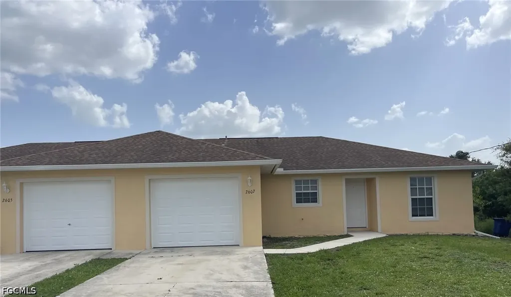 2605/2607 Sunniland Boulevard Lehigh Acres FL 33971