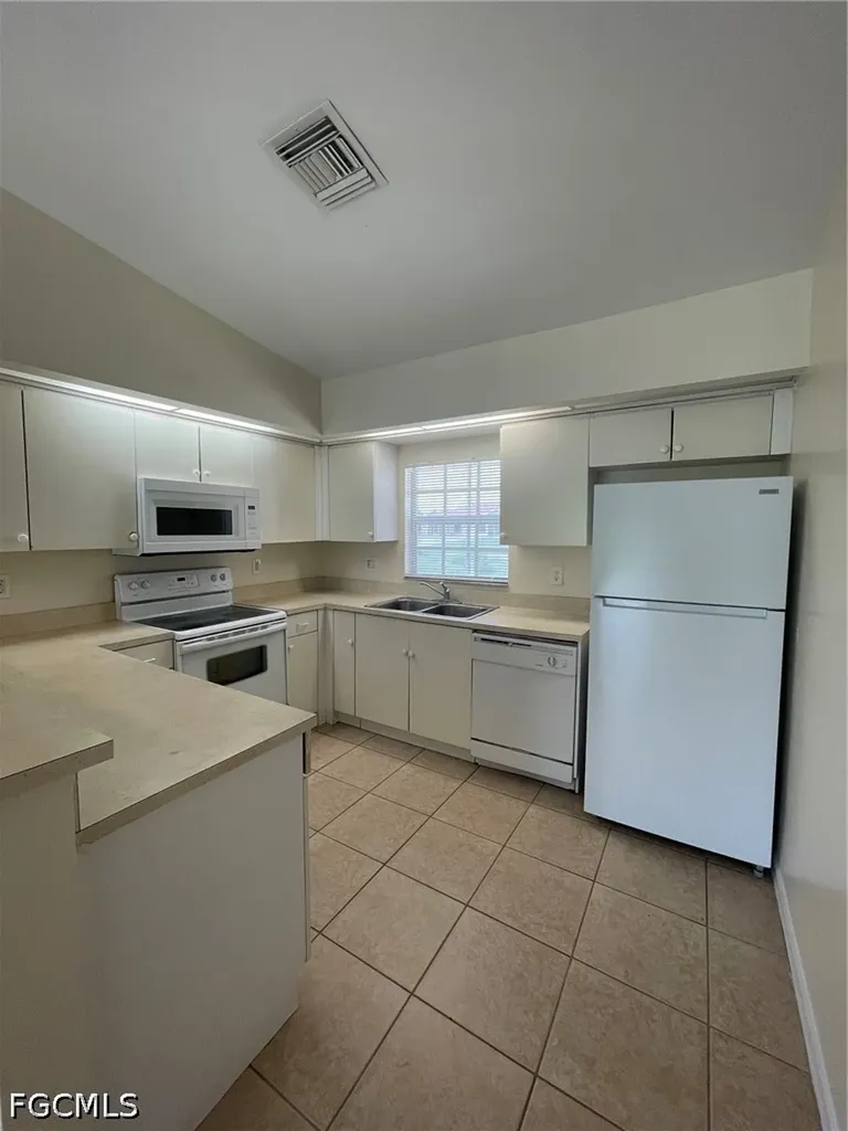 2605/2607 Sunniland Boulevard Lehigh Acres FL 33971
