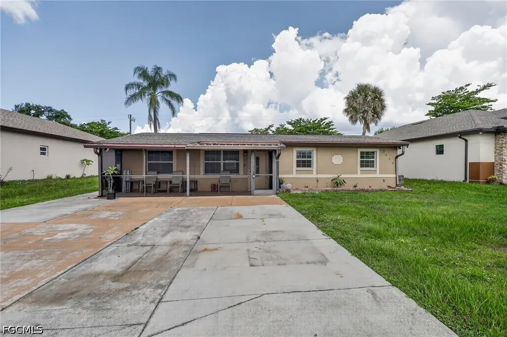 2238 Towles Street Fort Myers FL 33916