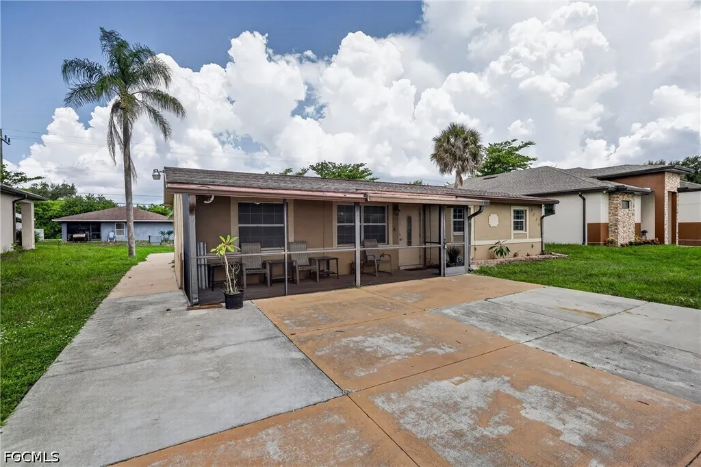 2238 Towles Street Fort Myers FL 33916
