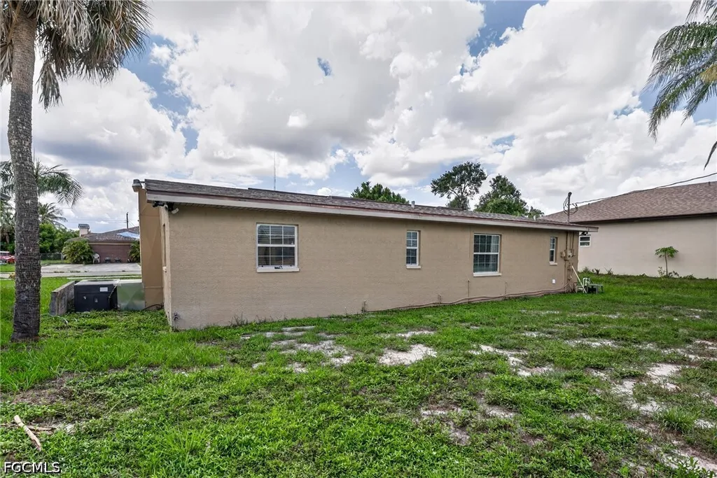 2238 Towles Street Fort Myers FL 33916