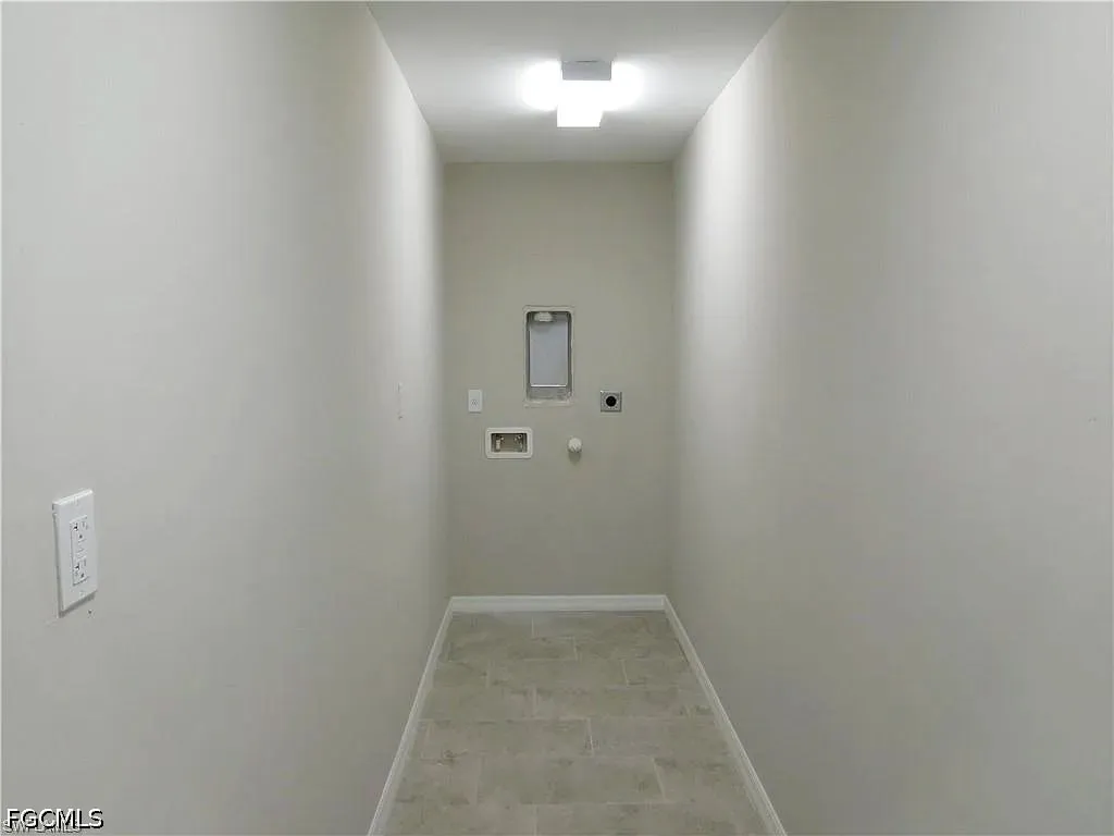 2930 Diplomat Parkway W Cape Coral FL 33993