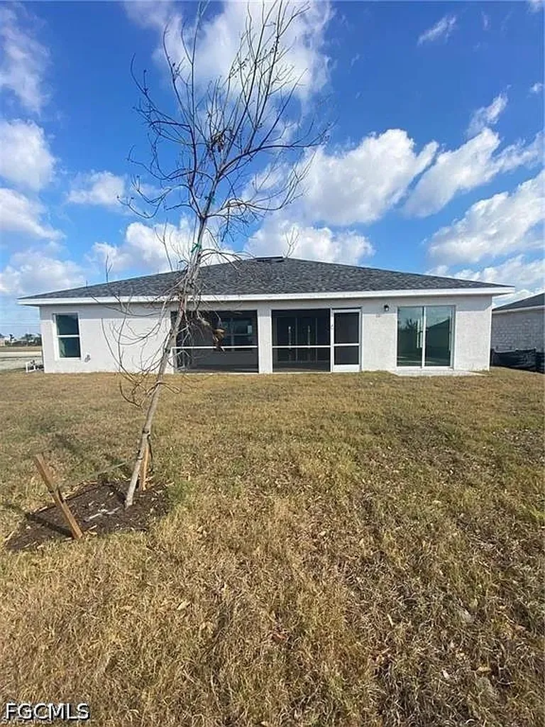 2930 Diplomat Parkway W Cape Coral FL 33993