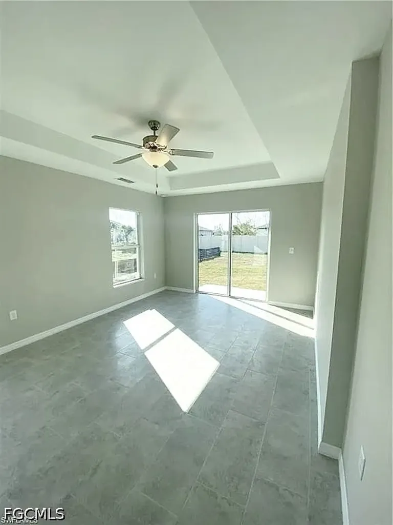 2930 Diplomat Parkway W Cape Coral FL 33993