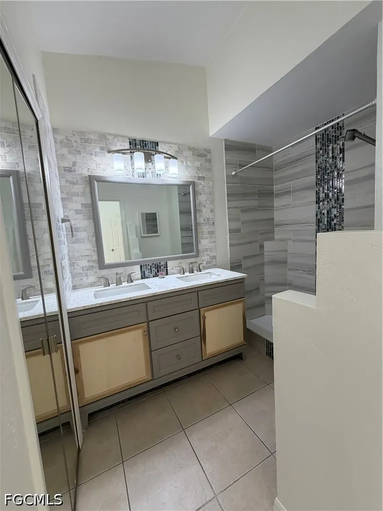 1905 NE 6th Street Cape Coral FL 33909