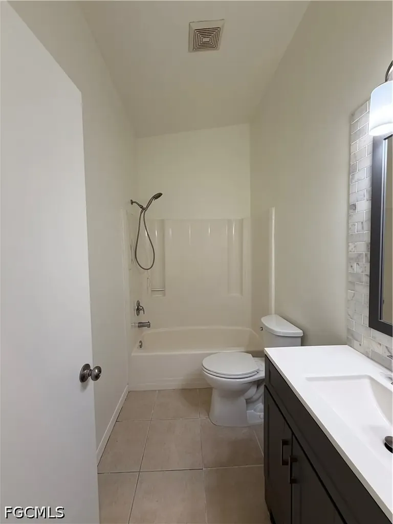 1905 NE 6th Street Cape Coral FL 33909