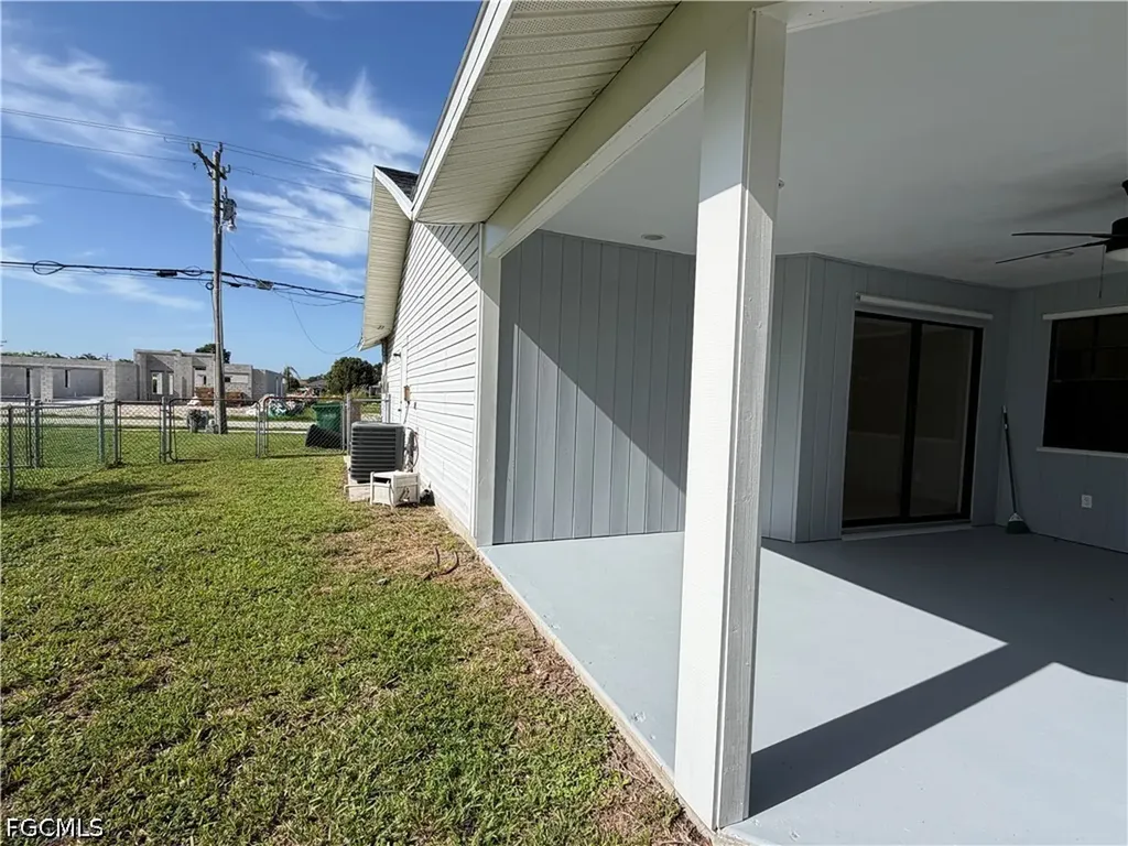 1905 NE 6th Street Cape Coral FL 33909