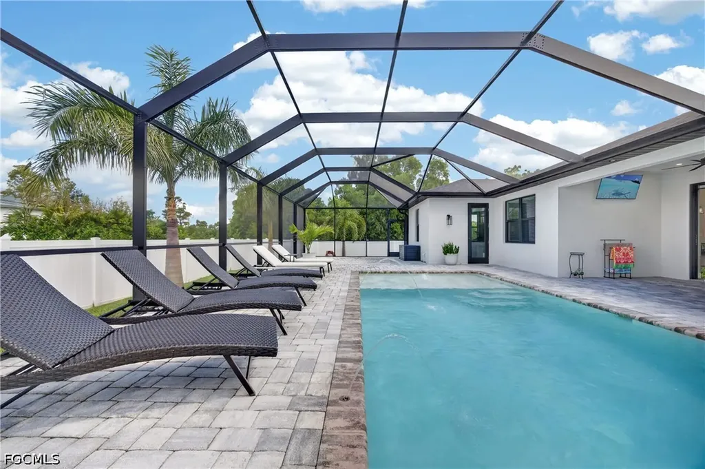 4700 NW 38th Avenue Cape Coral FL 33993