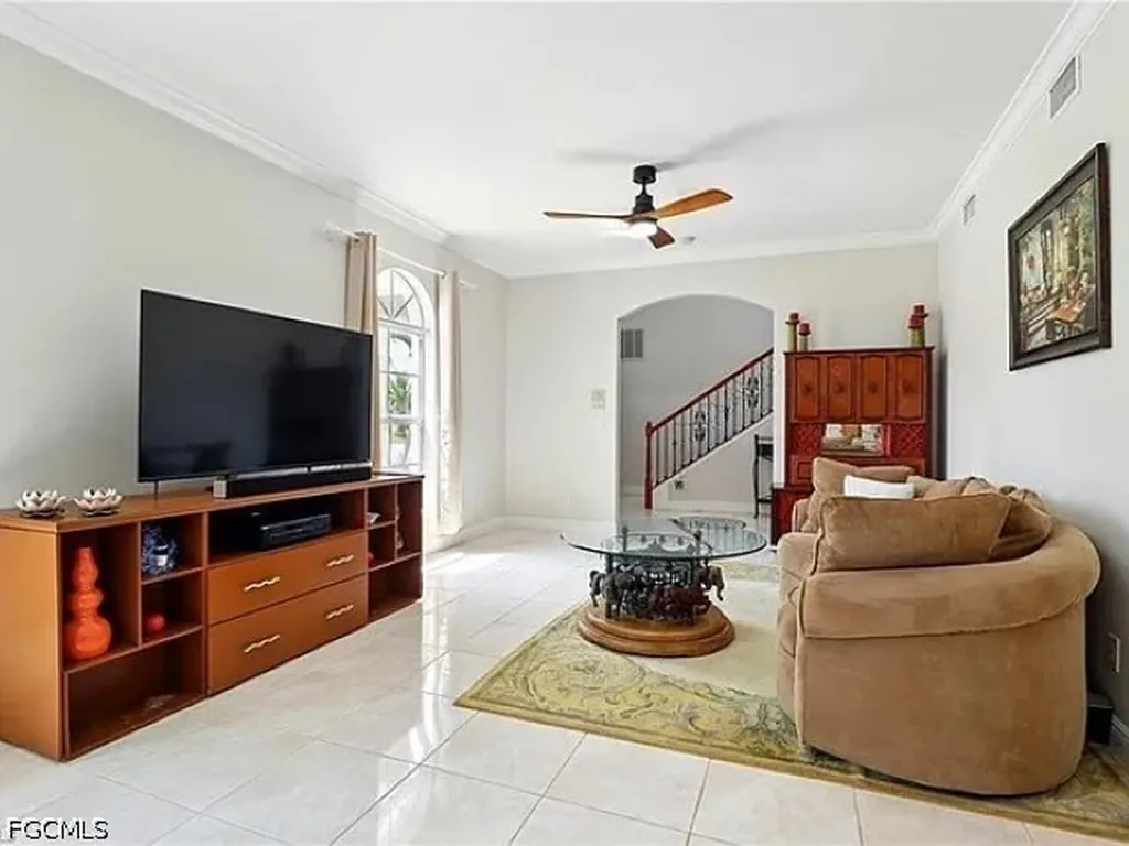 1931 SW 17th Place Cape Coral FL 33991