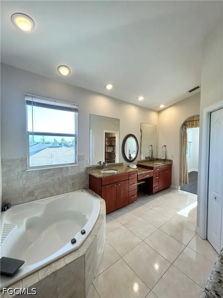 1931 SW 17th Place Cape Coral FL 33991