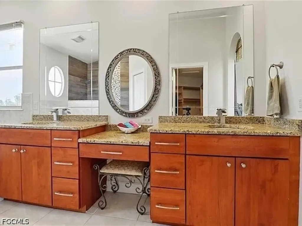 1931 SW 17th Place Cape Coral FL 33991