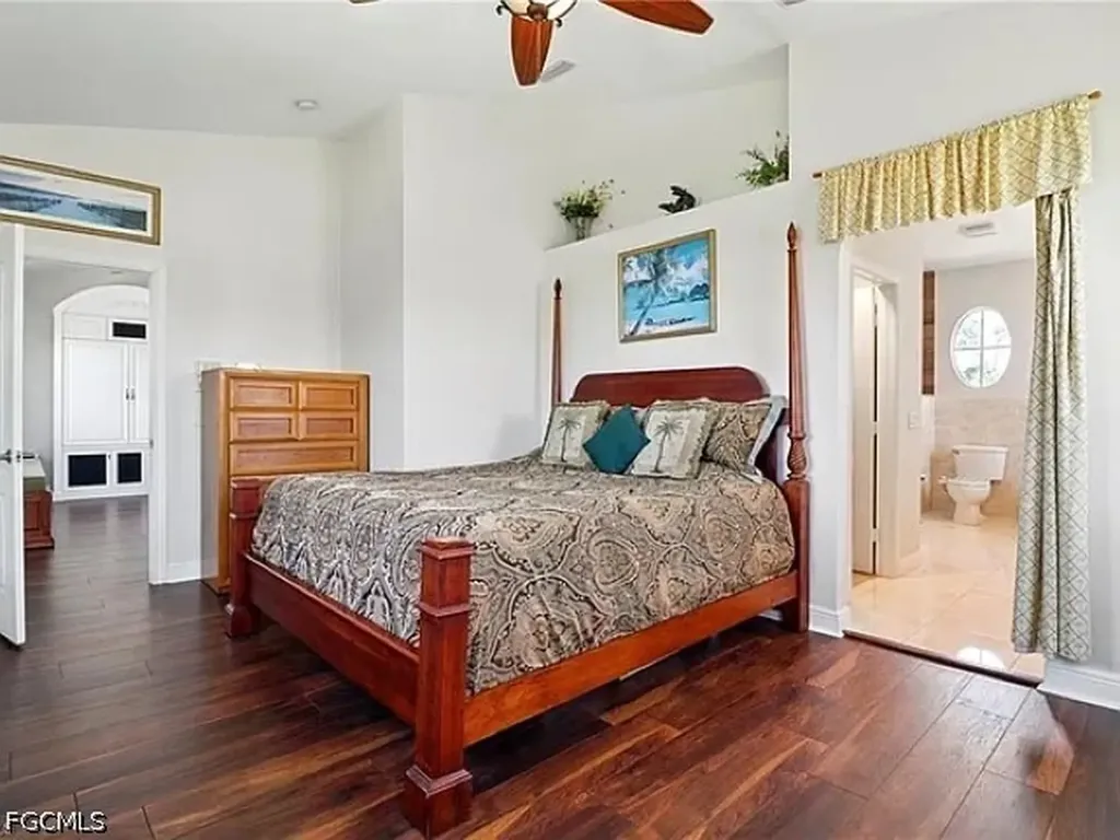 1931 SW 17th Place Cape Coral FL 33991