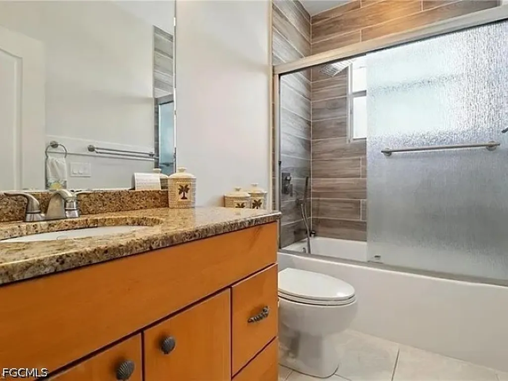 1931 SW 17th Place Cape Coral FL 33991