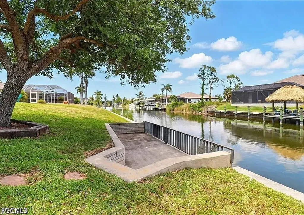 1931 SW 17th Place Cape Coral FL 33991
